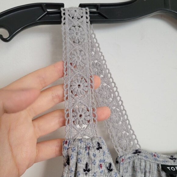 Torrid Sleeveless Western Aztec Geometric Print Floral Lace Tank Top Blouse 00 - Picture 5 of 11